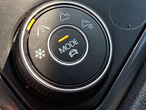 Used 2022 Volkswagen Tiguan S AWD/4WD image 23
