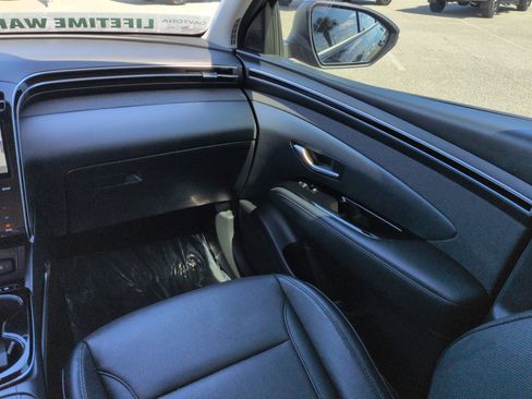 Used 2024 Hyundai Tucson Limited image 17