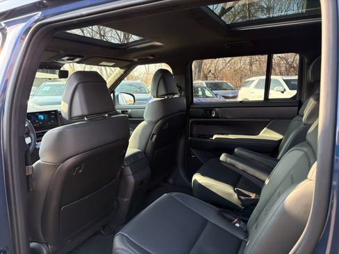 Used 2026 Hyundai Santa Fe Calligraphy image 6