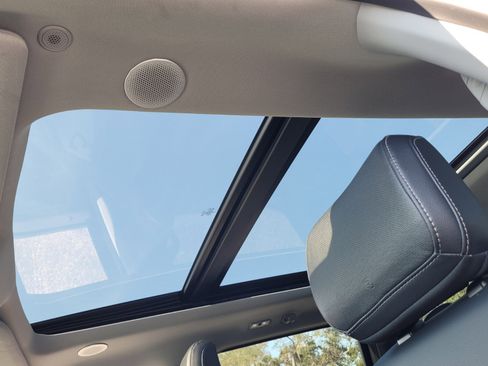 Used 2023 Ford F350 Lariat w/ Lariat Ultimate Package image 21