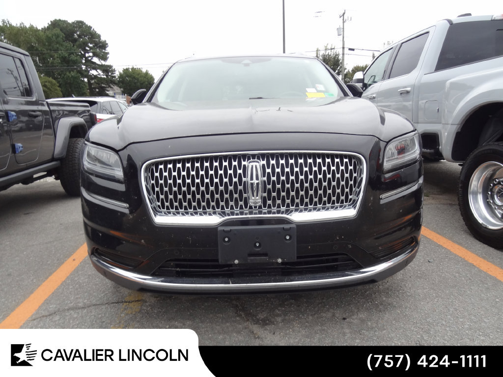 Used 2022 Lincoln Nautilus Reserve FWD image 2
