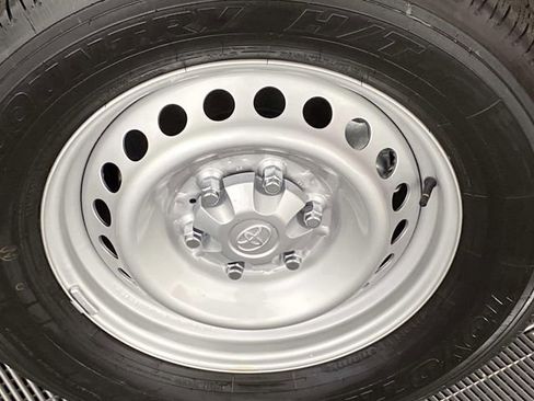 Used 2026 Toyota Tacoma SR AWD/4WD image 27