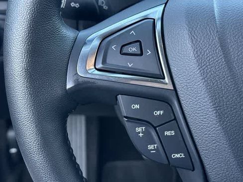 Used 2018 Ford Fusion Titanium FWD image 22