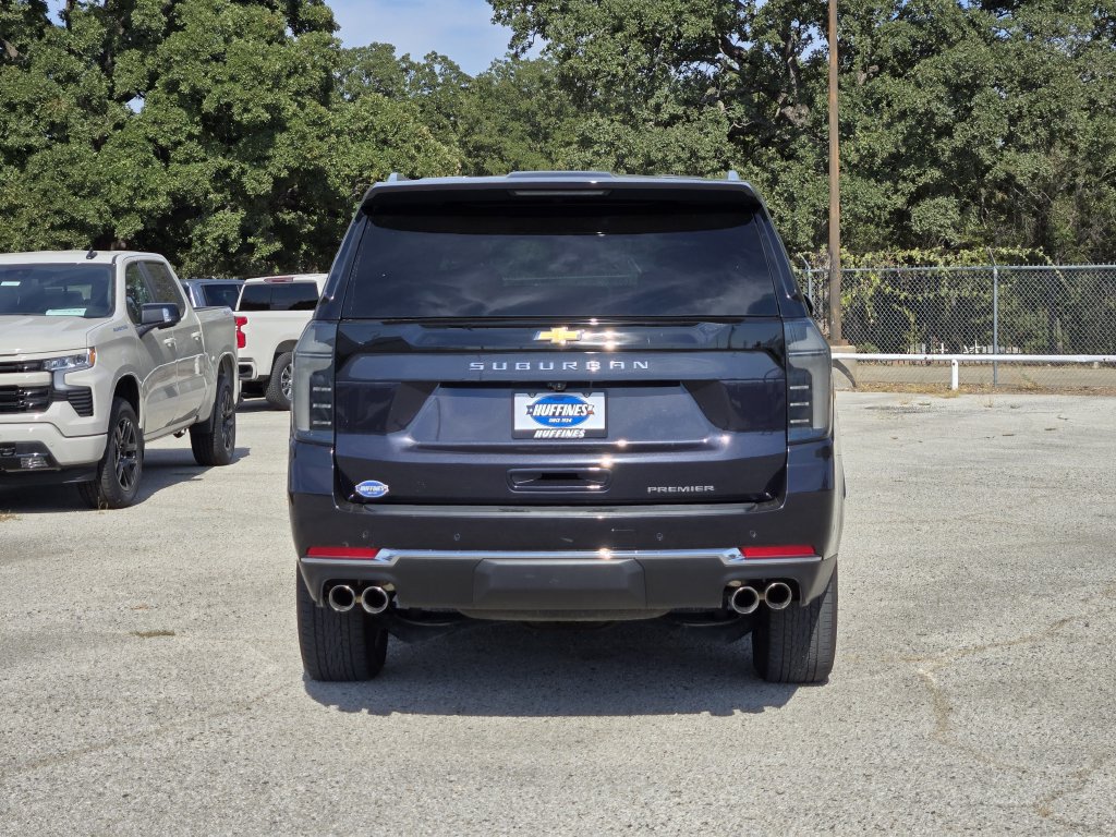 Used 2025 Chevrolet Suburban Premier RWD image 6
