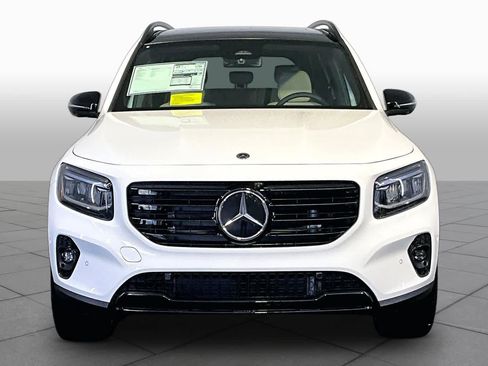 New 2026 Mercedes-Benz GLB 250 4MATIC image 2