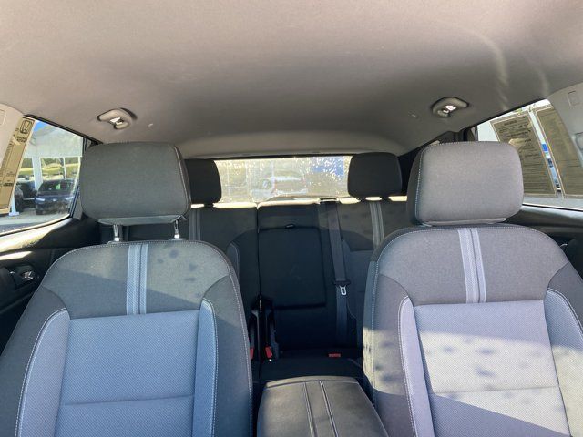 Used 2025 Chevrolet Blazer LT FWD image 19