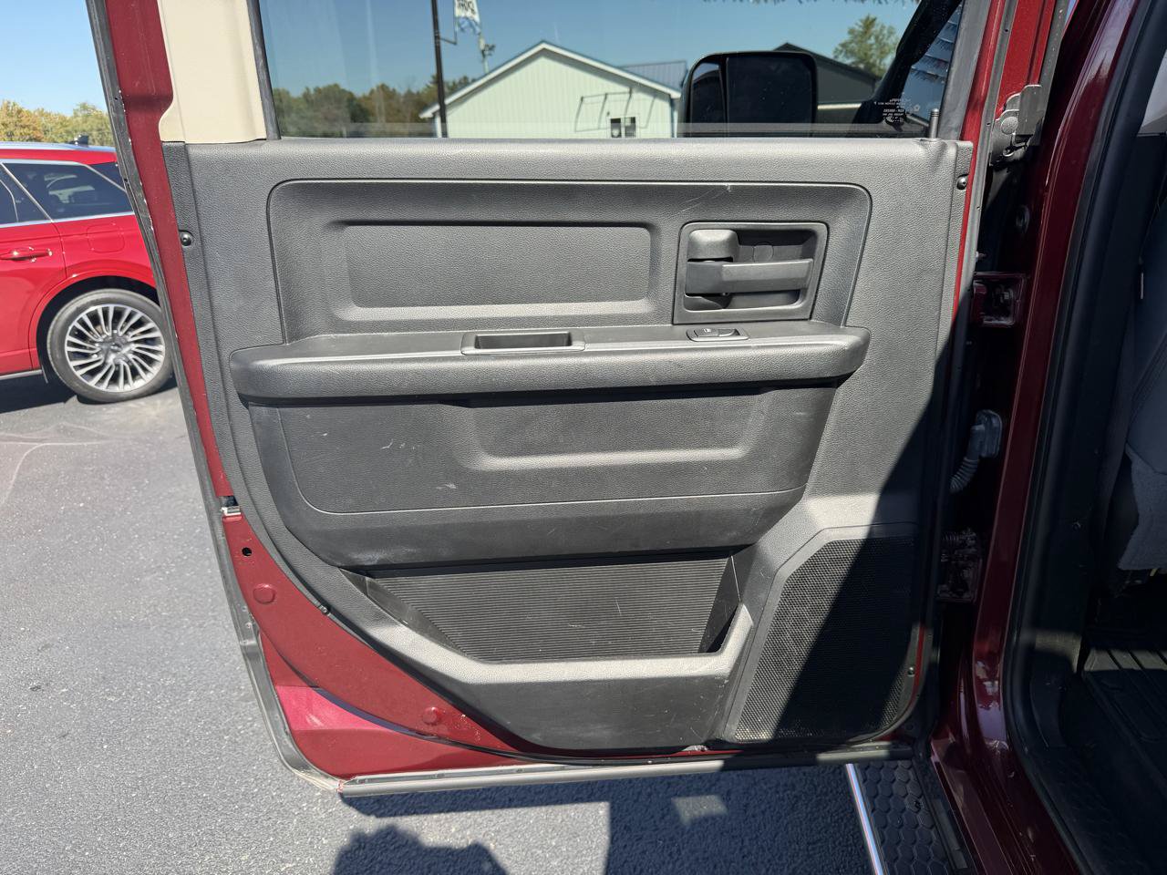 Used 2018 RAM 2500 Tradesman w/ Chrome Appearance Group AWD/4WD image 16