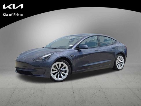 Used 2023 Tesla Model 3 Standard Range RWD image 1