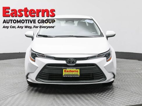 Used 2024 Toyota Corolla LE image 2