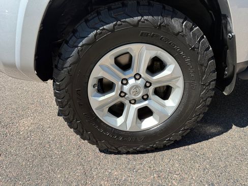 Used 2015 Toyota 4Runner SR5 Premium AWD/4WD image 24