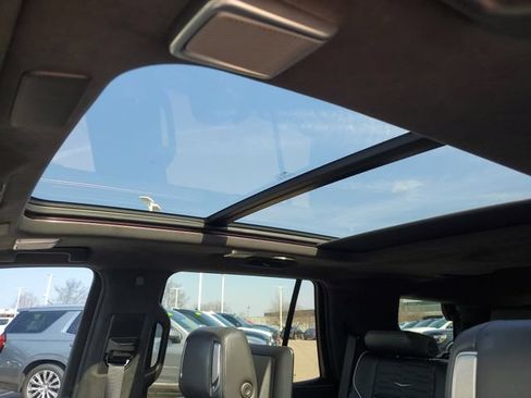 Used 2022 Cadillac Escalade Sport Platinum AWD/4WD image 6