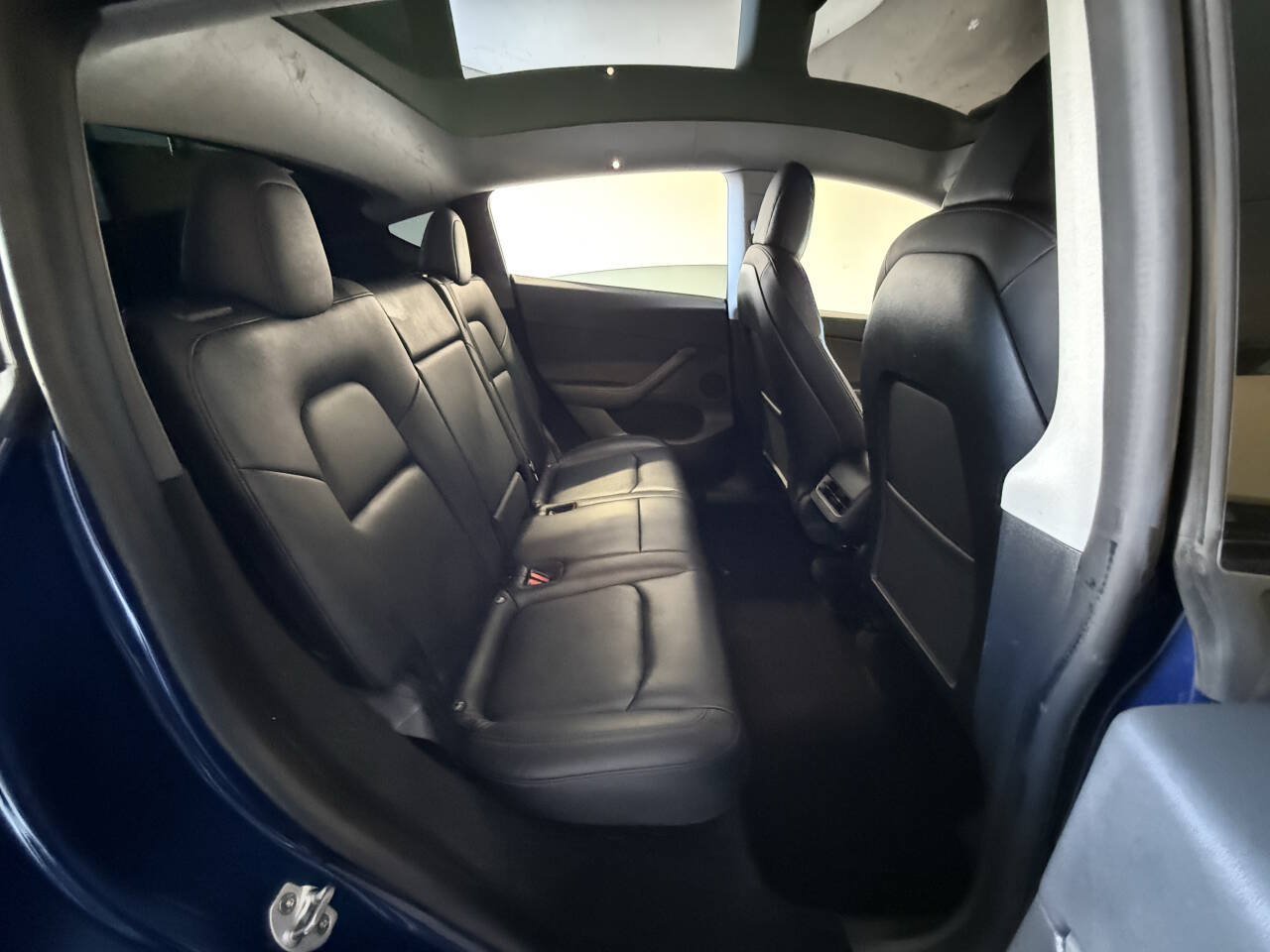 Used 2022 Tesla Model Y Performance AWD/4WD image 29