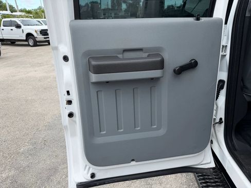 Used 2015 Ford F550 4x4 Crew Cab Super Duty image 13