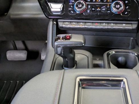 Used 2022 GMC Sierra 1500 AT4 w/ AT4 Premium Package image 19