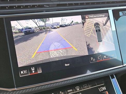 Used 2025 Audi SQ8 Prestige w/ Prestige Package image 13