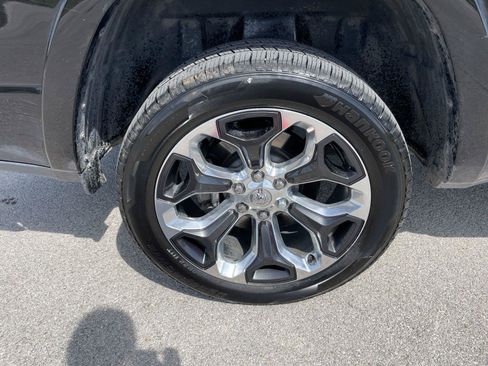 Used 2022 RAM 1500 Limited AWD/4WD image 35