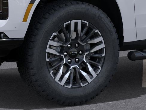 New 2026 Chevrolet Tahoe Z71 w/ Comfort Package AWD/4WD image 9