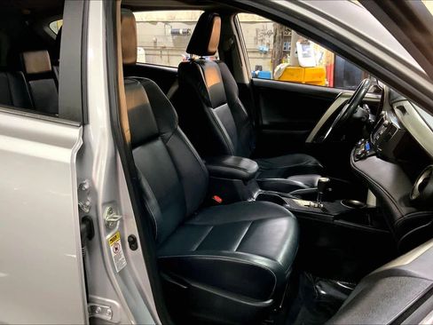 Used 2015 Toyota RAV4 Limited image 8