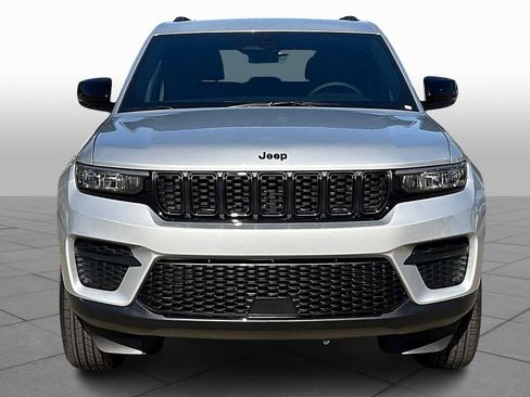 New 2025 Jeep Grand Cherokee Altitude AWD/4WD image 3