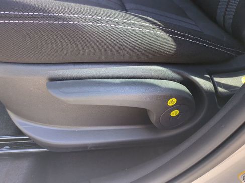 New 2026 Hyundai Venue SEL FWD image 11