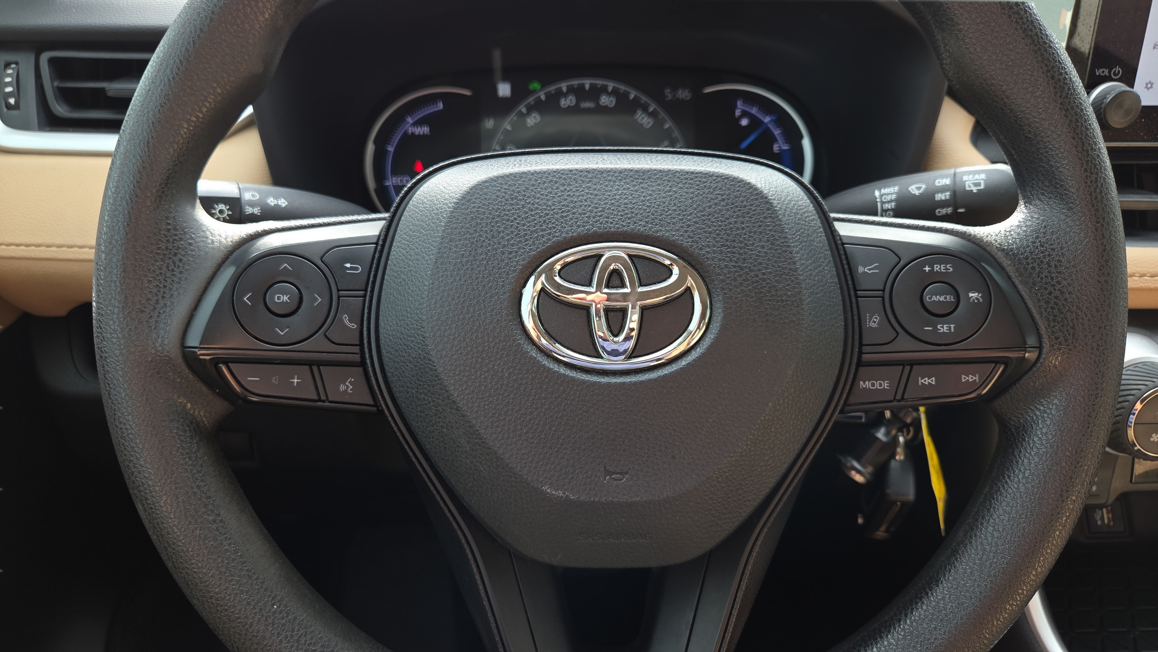 Used 2024 Toyota RAV4 LE AWD/4WD image 27