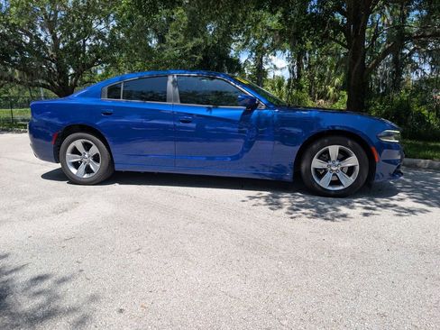 Used 2018 Dodge Charger SXT Plus RWD image 10
