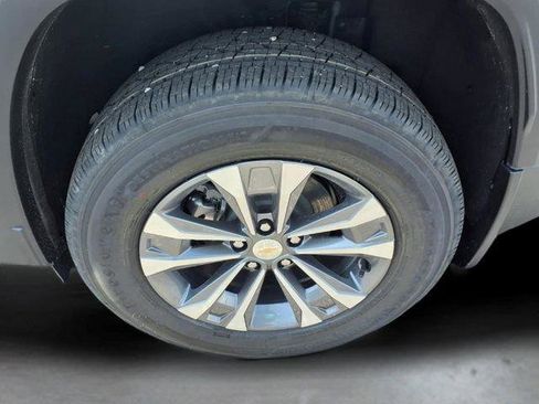 New 2026 Chevrolet Equinox LT w/ LPO, Floor Liner Package FWD image 8