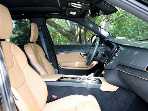 Used 2023 Volvo XC90 T8 Ultimate image 27