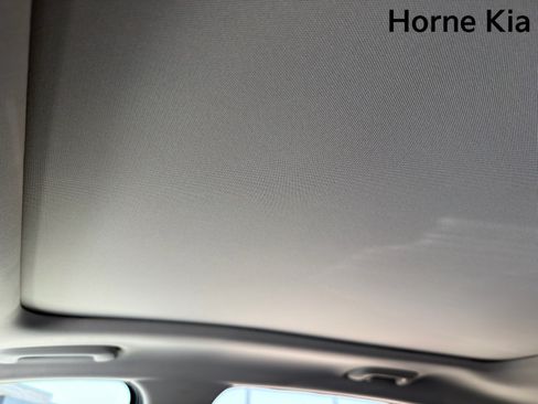 New 2026 Kia Sportage SX FWD image 18