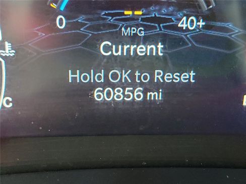 Used 2024 Jeep Compass Latitude image 11