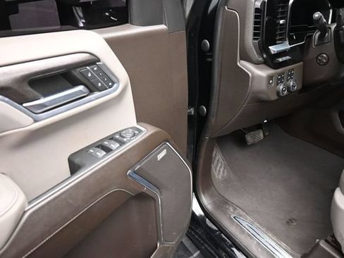 Used 2023 Chevrolet Silverado 1500 LTZ w/ LTZ Premium Package AWD/4WD image 14