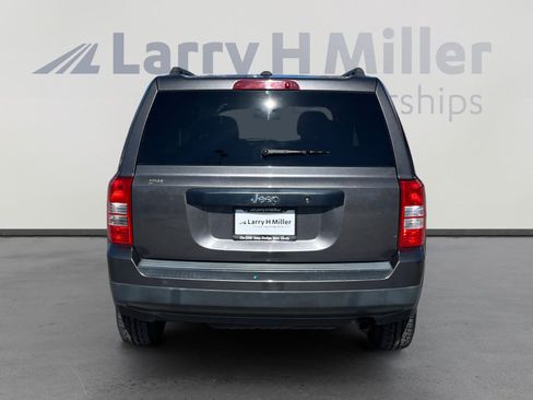 Used 2016 Jeep Patriot Sport image 4