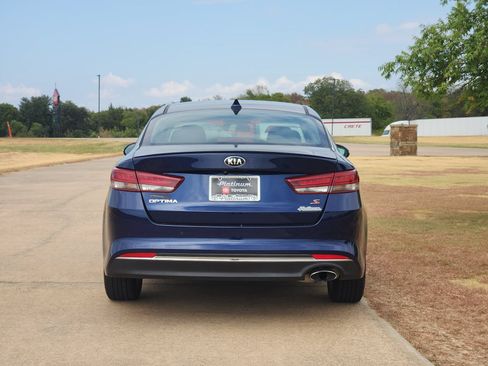 Used 2018 Kia Optima S FWD image 8