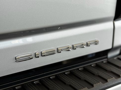 Used 2021 GMC Sierra 3500 Denali w/ Denali Ultimate Package image 39