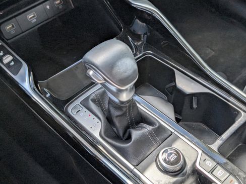 Certified 2022 Kia Sorento SX image 40