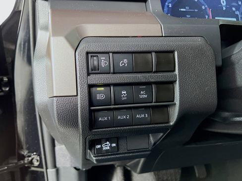 Certified 2024 Toyota Tacoma TRD Off-Road w/ TRD Off Road Upgrade Package AWD/4WD image 10