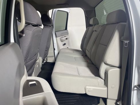 Used 2011 GMC Sierra 2500 SLE w/ SLE Preferred Package image 18