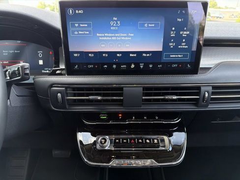 Certified 2024 Lincoln Corsair FWD image 32