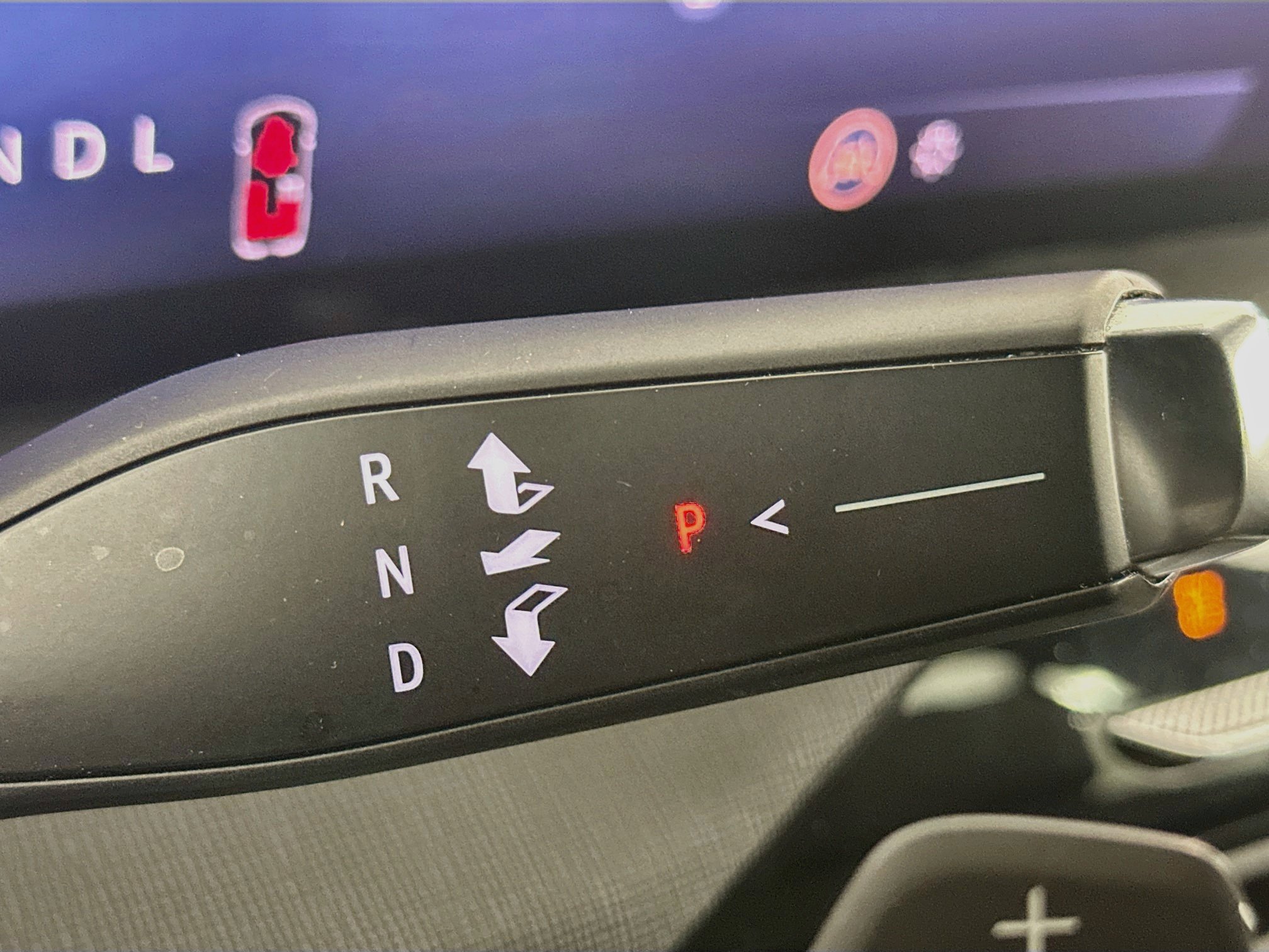 Used 2025 Buick Enclave Preferred FWD image 24