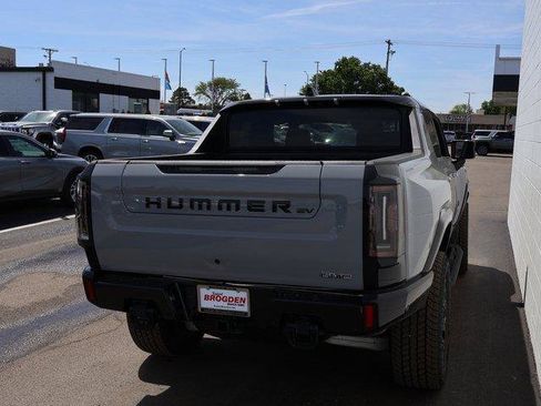 New 2025 GMC Hummer EV 2X w/ LPO, Dark Essentials Package image 5
