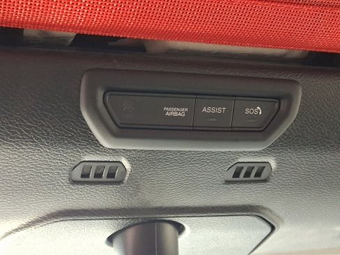 Certified 2022 Jeep Gladiator Sport image 32