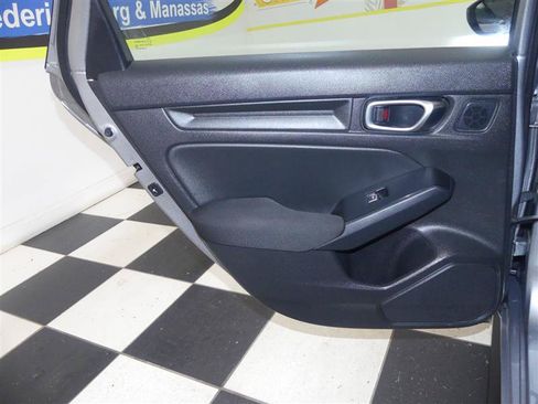 Used 2024 Honda Civic Sport image 23