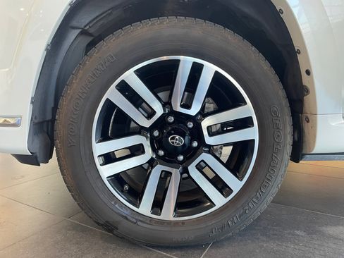 Used 2018 Toyota 4Runner Limited AWD/4WD image 26