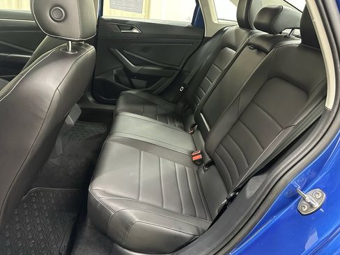 Used 2023 Volkswagen Jetta SE image 17
