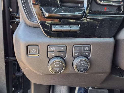 Used 2025 Chevrolet Silverado 1500 ZR2 w/ Technology Package AWD/4WD image 77