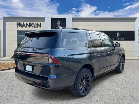 New 2026 Lincoln Navigator Reserve AWD/4WD image 7