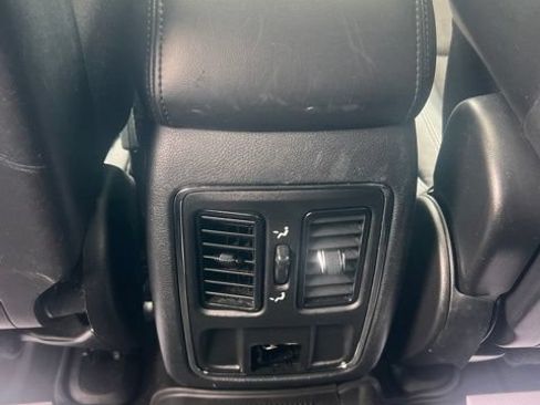 Used 2020 Jeep Grand Cherokee Altitude AWD/4WD image 16