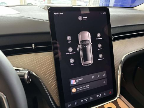 New 2025 Volvo EX90 Plus w/ Protection Package Premier image 17