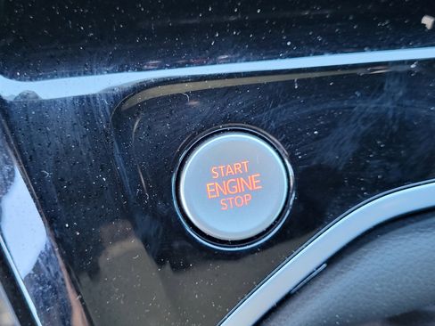 Used 2024 Volkswagen GTI Autobahn image 33