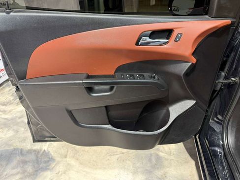 Used 2015 Chevrolet Sonic LTZ image 30